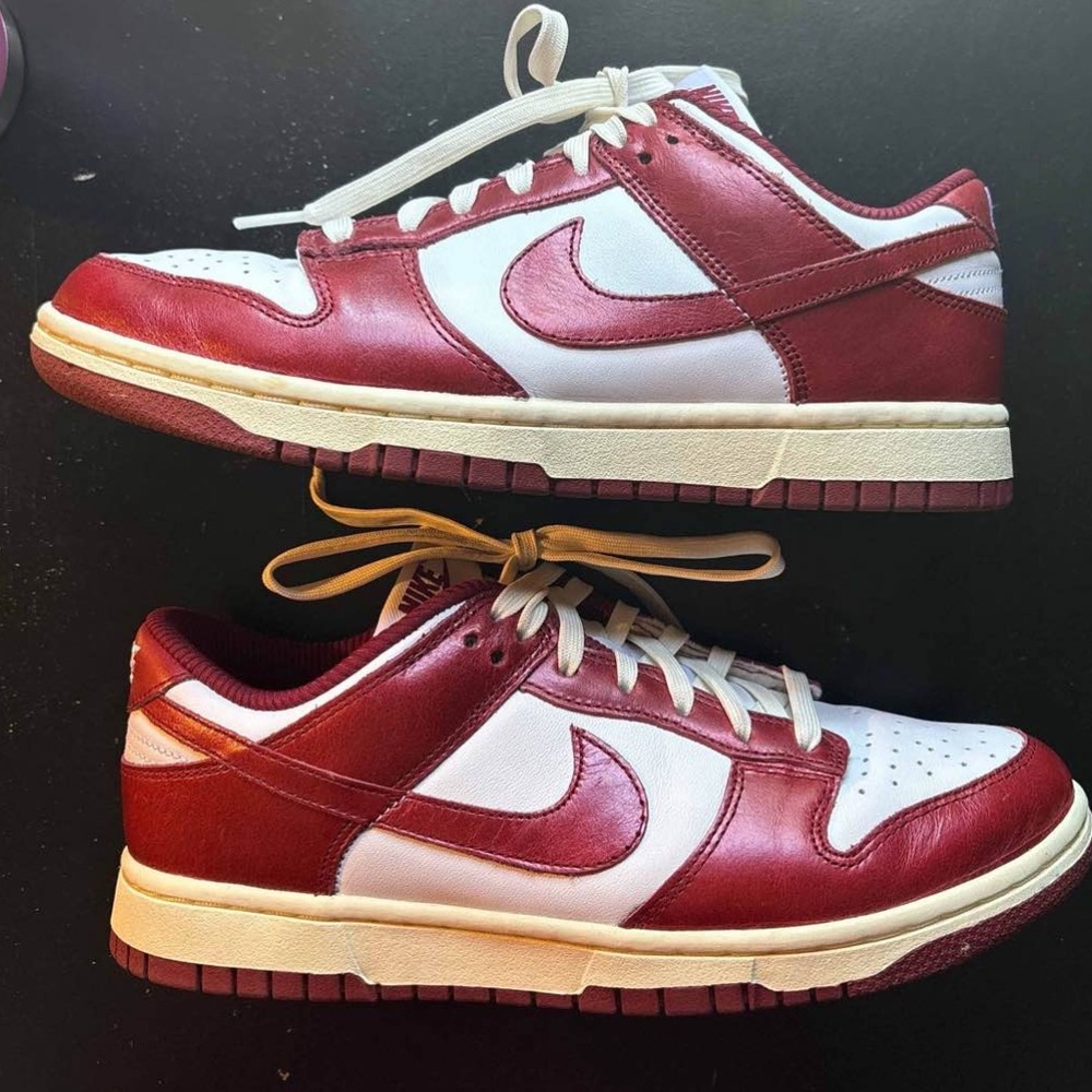 Wms Nike Dunks Sneakers Low Premium Vintage Red Sz 8.5